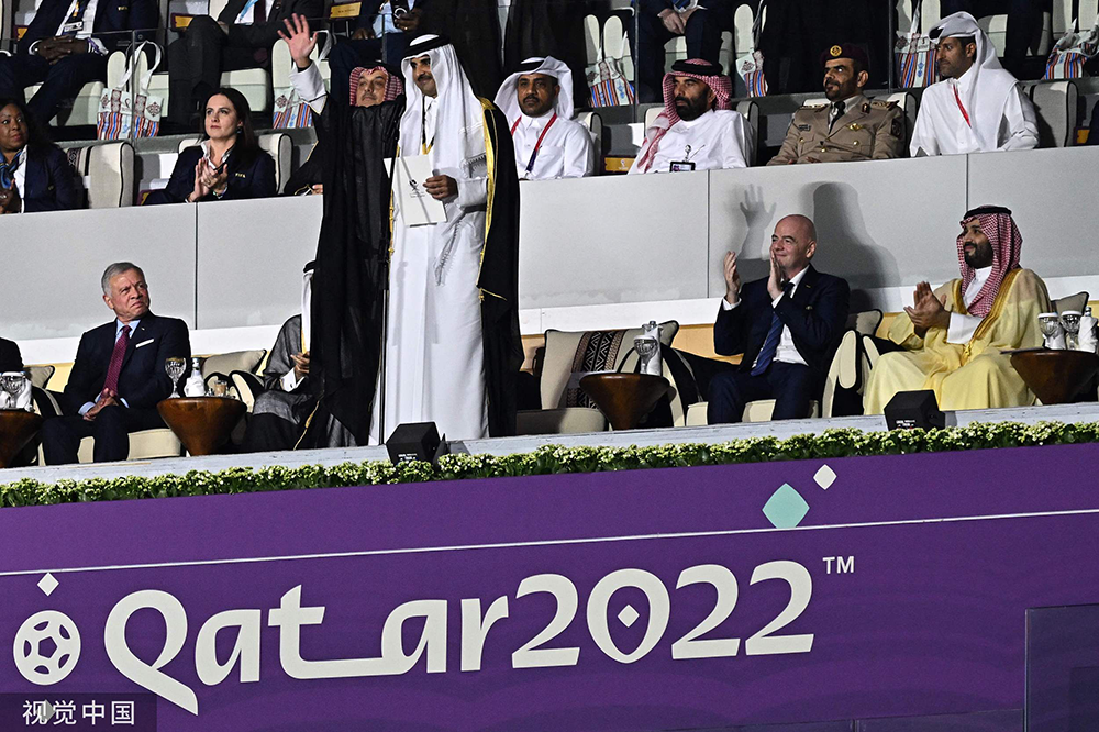 当地时间2022年11月20日，卡塔尔，2022卡塔尔世界杯开幕式举行。约旦国王（左）和沙特王储（右）现场观看。人民视觉  图