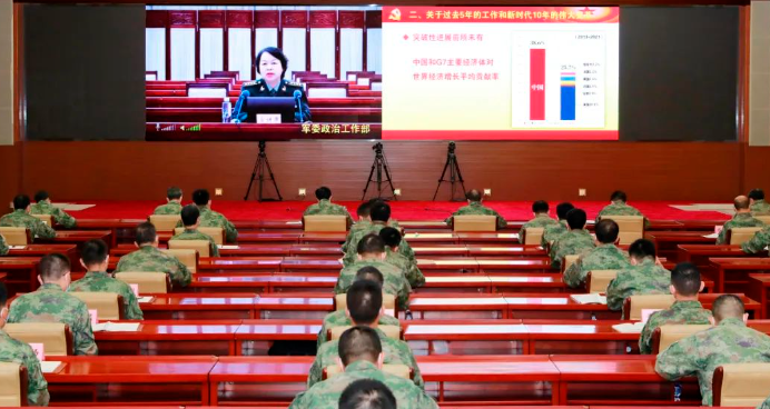 为了一项重要任务,055型万吨驱逐舰官兵视频连线“处在军事斗争准备前沿”的战舰政委