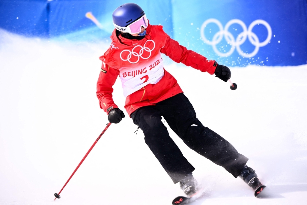 滑雪比赛遇下雪谷爱凌参加的比赛延期至14日为何冬奥会反而怕下雪