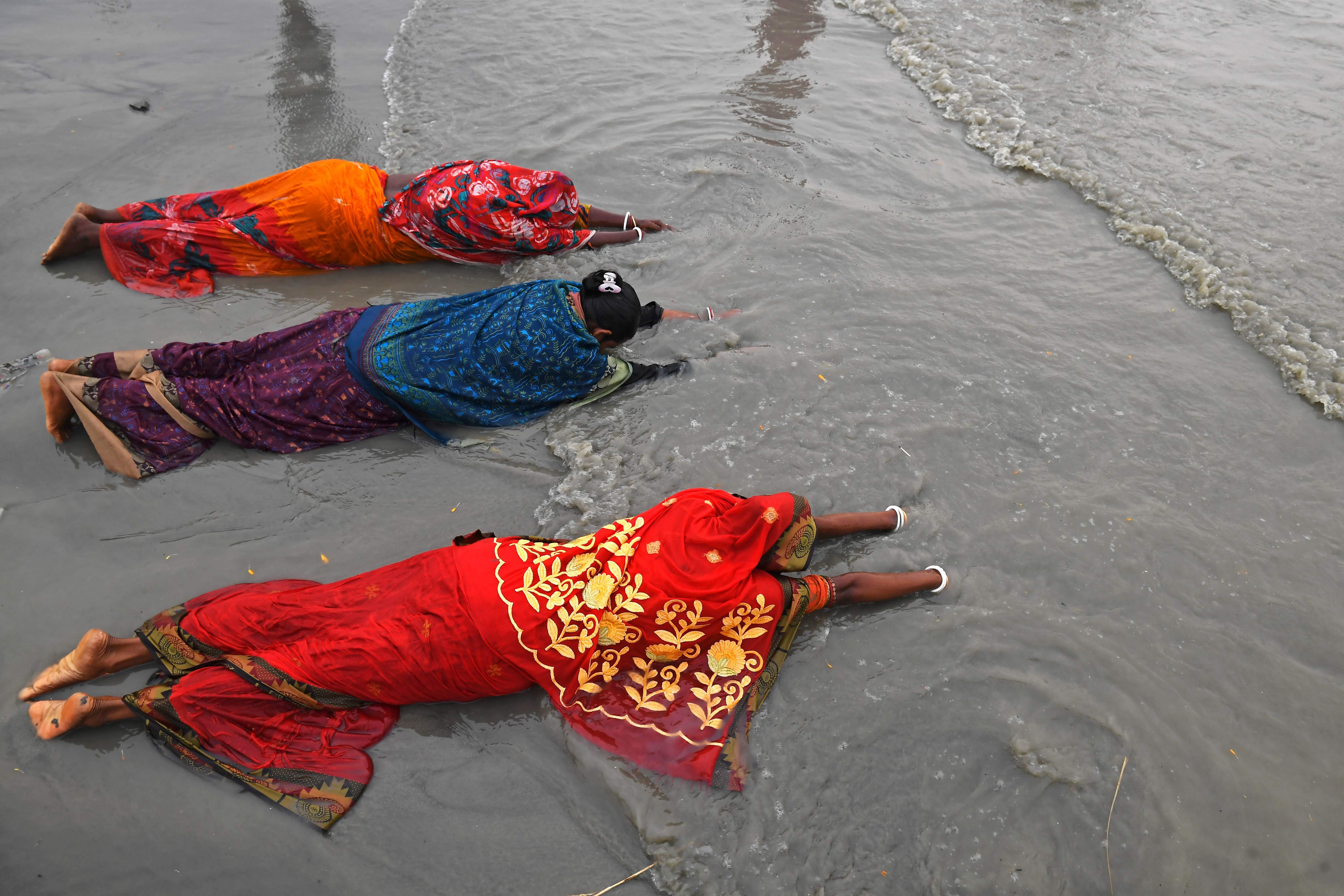 百万名印度教信徒本周将聚集恒河沐浴恐引发新一波疫情高峰