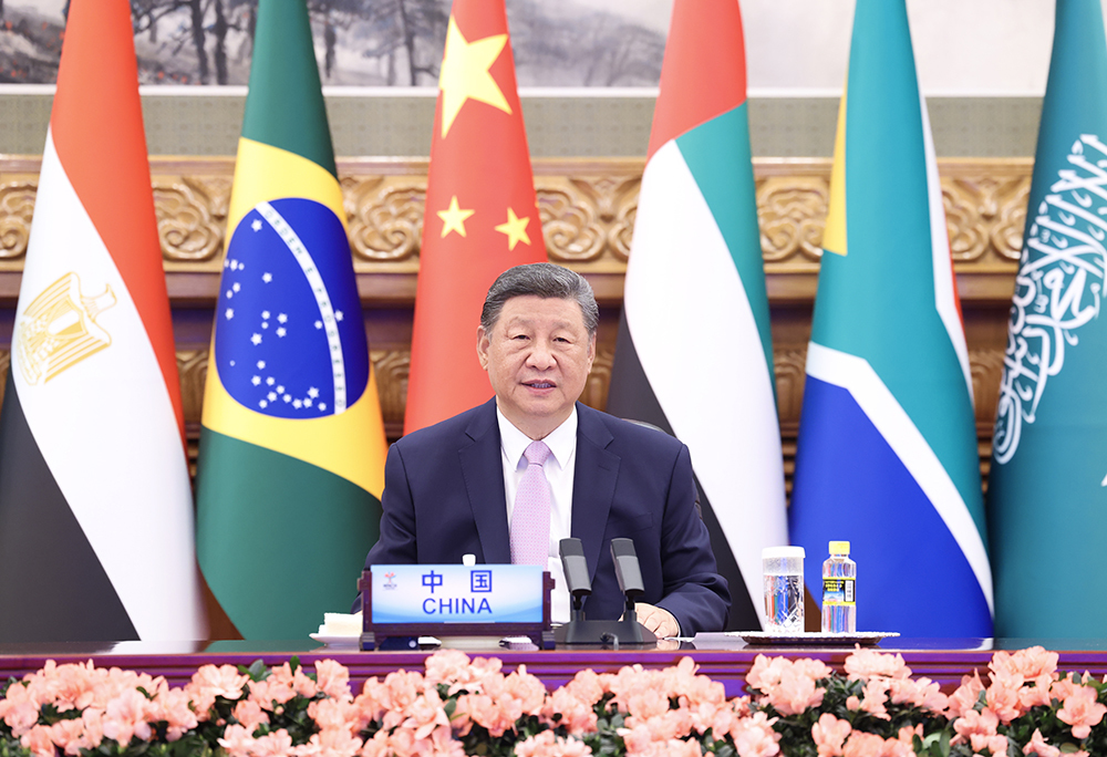 9񀙘日晚，国家主席习近平出席金砖国家领导人线上峰会，并发表题为《团结合作 砥砺前行》的重要讲话。新华社记者 黄敬文 摄