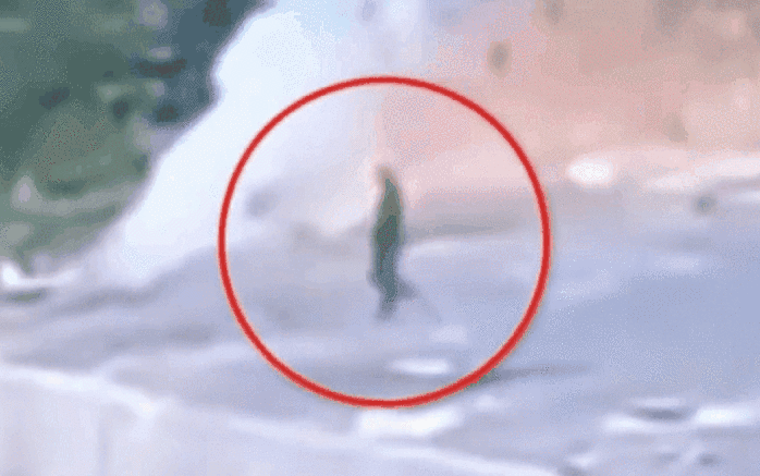 实拍:男子不慎坠入1200度煤炉 发现时仅剩白骨