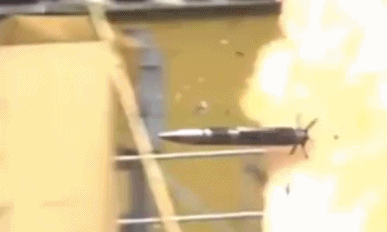 将炮弹发射放慢10000倍的视觉效果 弹头划破空气的样子