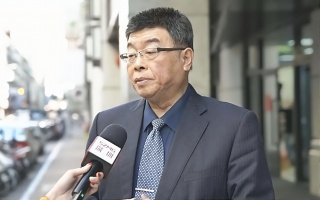 邱毅怒斥蔡英文让民众过苦日子，把两岸搞成僵局破坏支柱产业
