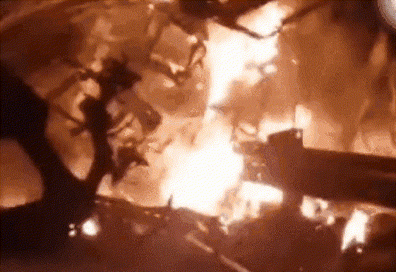 美军空袭炸死伊朗将军 近距离现场视频曝光