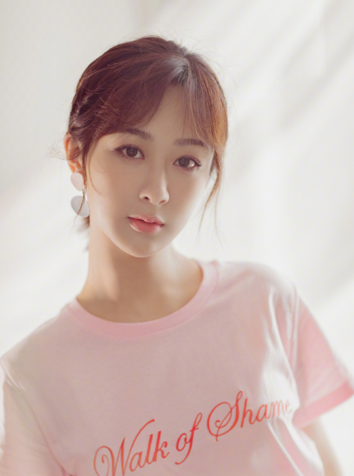 杨紫谈选戏标准称要考虑现实因素：对手戏演员不好会没法播