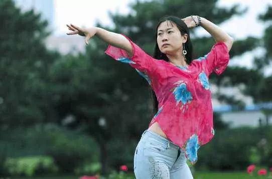 郑爽自曝想当网红被嘲：这世上没有一样工作是容易的
