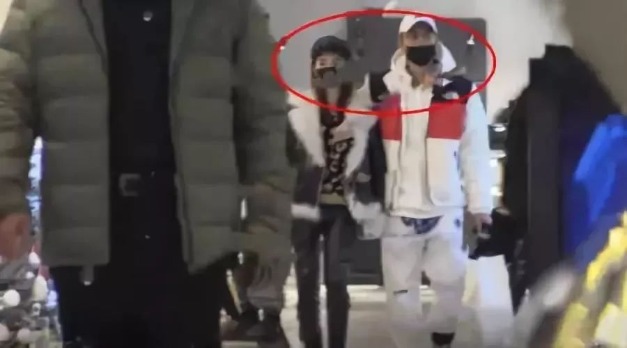 打脸！剧组情侣，假戏真做？已同居，女方咬死不认，男方独自尴尬