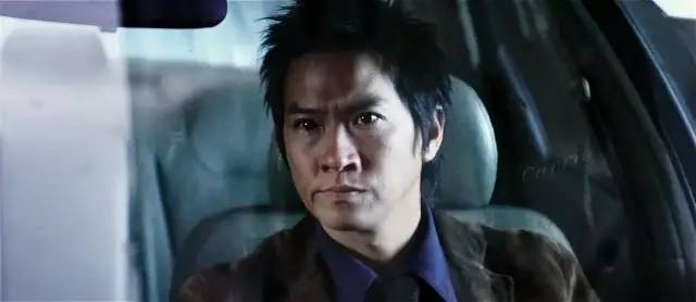 港剧第一美女拒嫁豪门，把穷小子丈夫捧成影帝，55岁依旧冻龄…