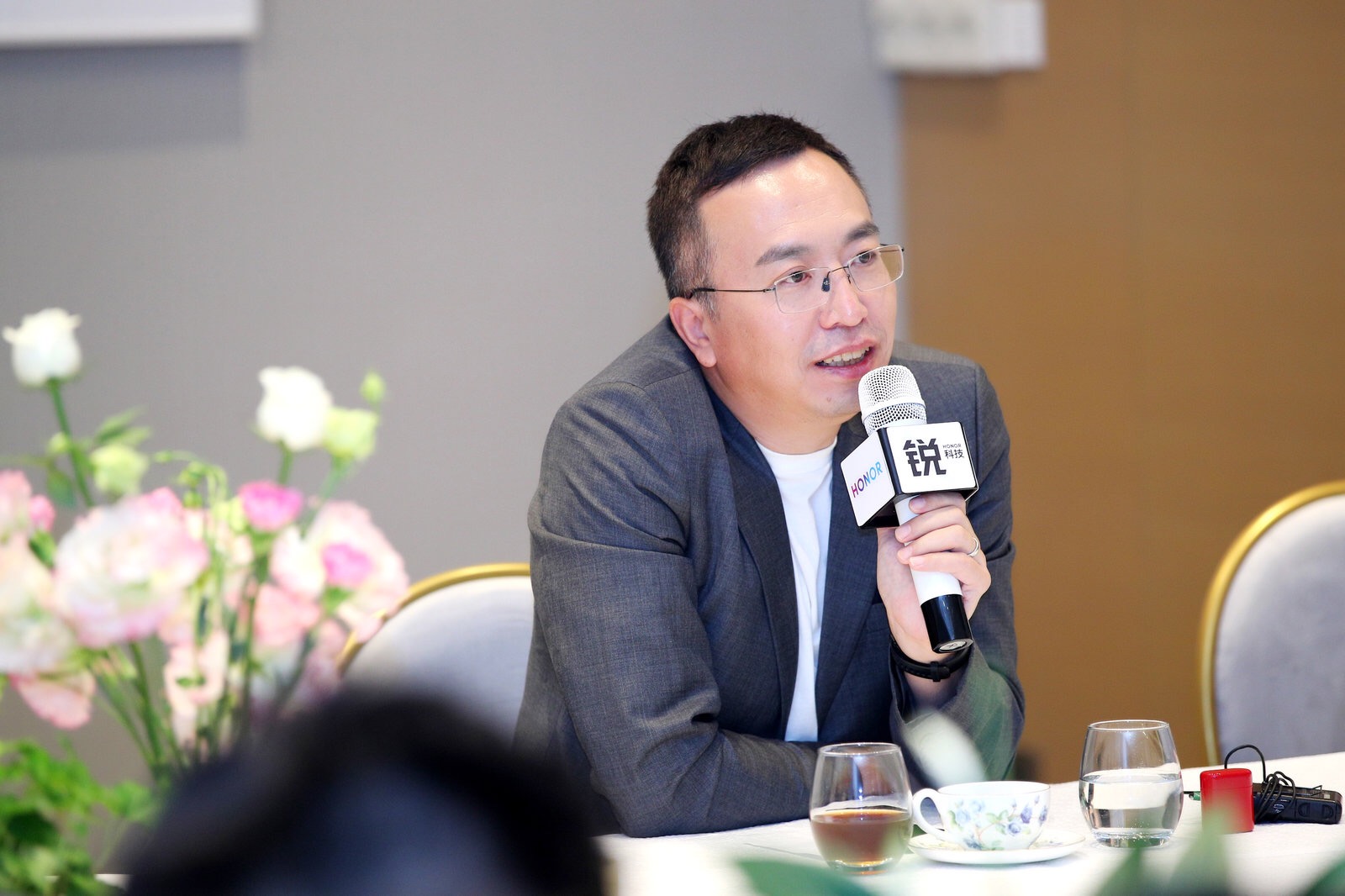 对话荣耀总裁赵明：智慧屏运行鸿蒙系统 生态做起来需要时间