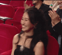 港剧第一美女拒嫁豪门，把穷小子丈夫捧成影帝，55岁依旧冻龄…