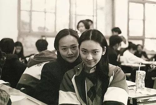 以大S为首的七仙女涉黄轰趴、怀上4胎不入豪门...欺负阿雅真的不算什么？