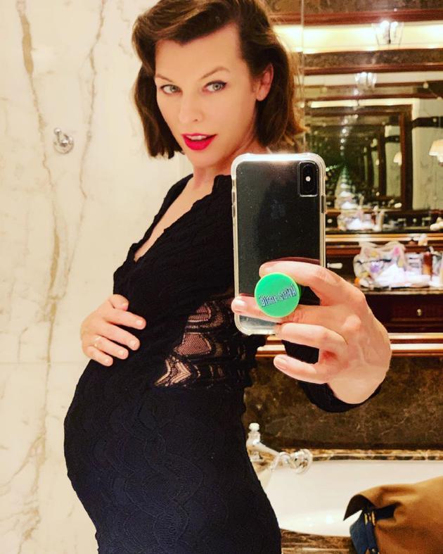 米拉·乔沃维奇宣布三胎喜讯 透露宝宝依然是女孩