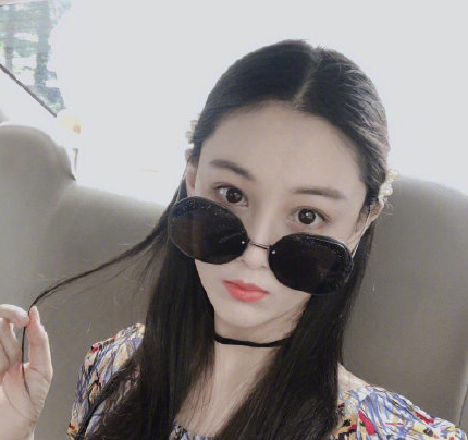 张馨予问责售后遭质疑，发文称：网络环境让人心凉