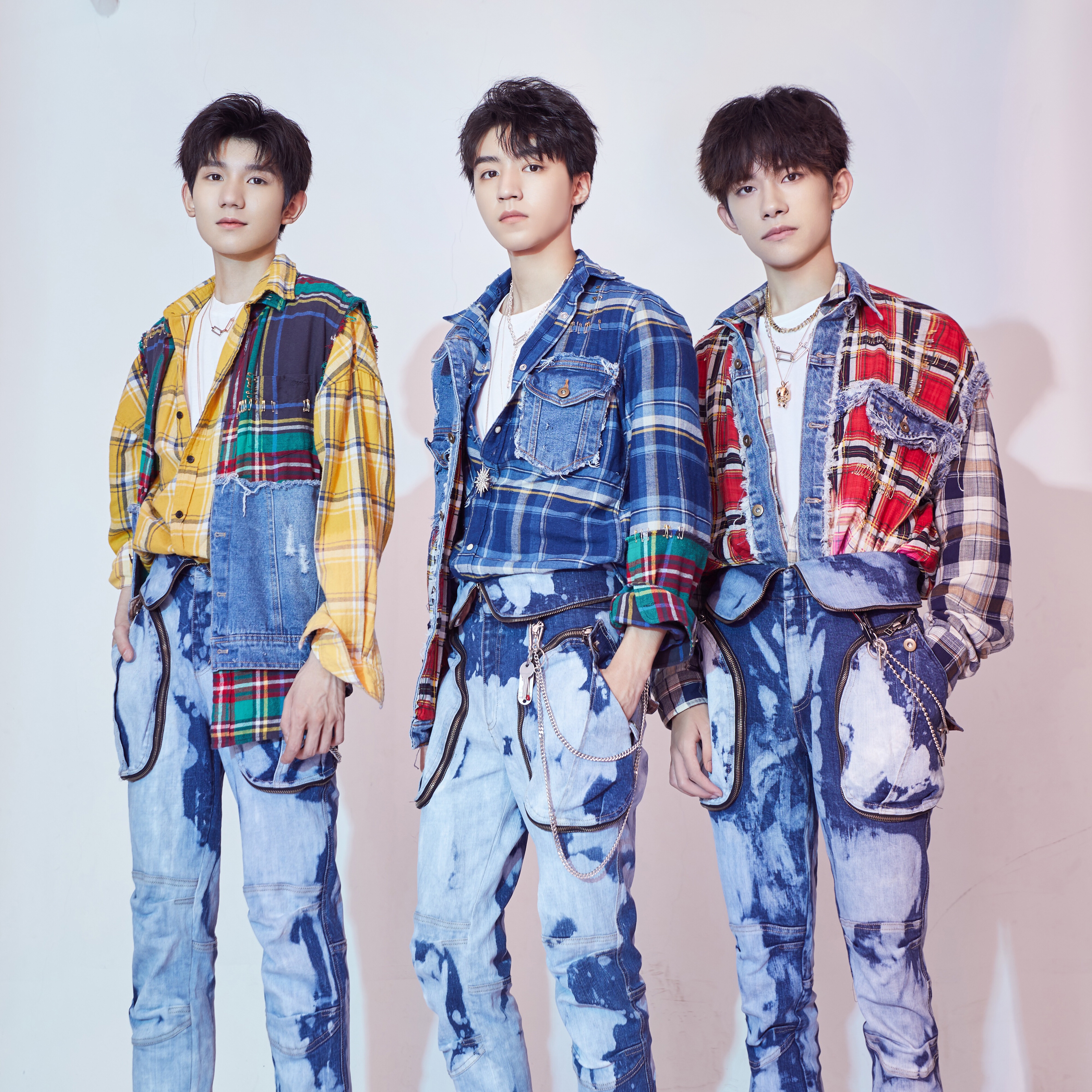 TFBOYS六周年演唱会解锁“主持”才能 五月天李赫宰助力亮点频出