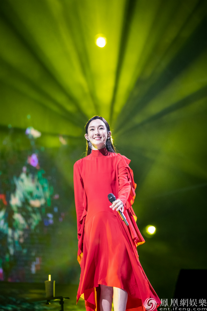 范玮琪在幸福的路上世界巡回演唱会 最适合吿白演唱会