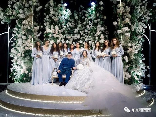 辣模娇妻私生活混乱爱作妖？国王被迫退位再娶，可她却晒奢靡日常坚称没离婚？