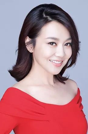 狠人！隐婚生女，让保安赶现男友？又恋上小11岁同组演员…