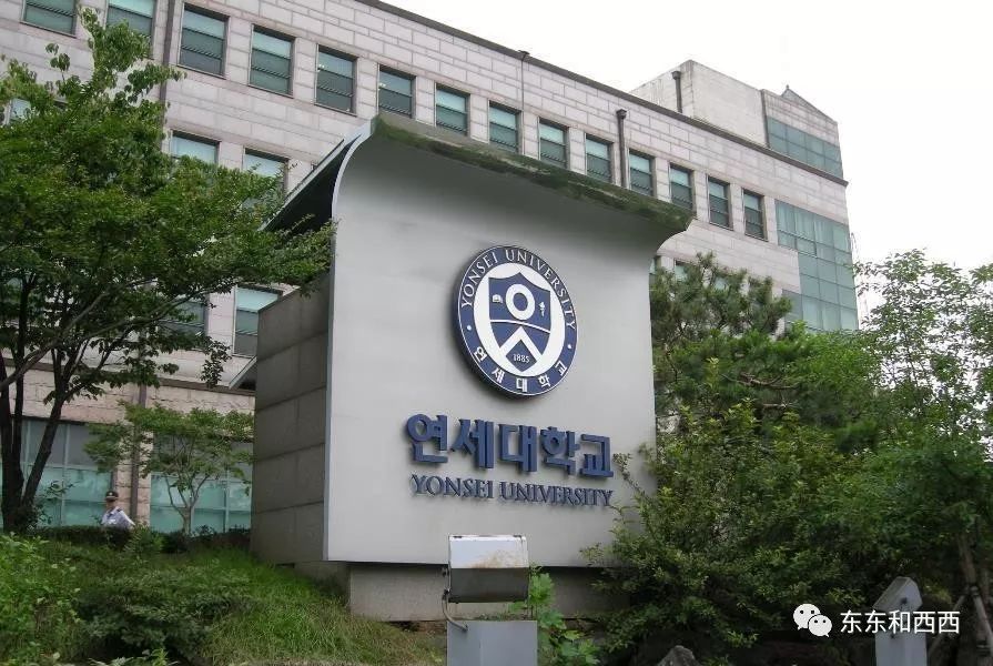 连续KO自己的养父们，他是不是朱莉最爱的男人？