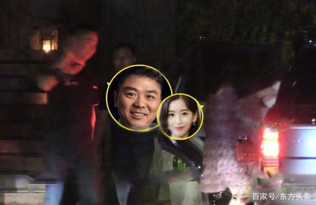刘强东章泽天合体聚餐，霸道总裁变老婆跟班，同返爱巢和好如初