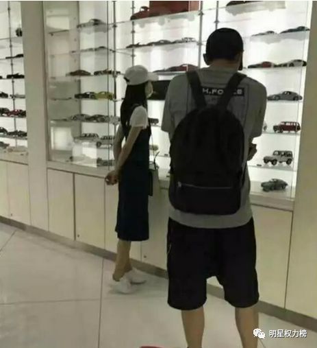 还没官宣在一起，女方就有了新恋情？可男方被扒出的前任们更奇葩！