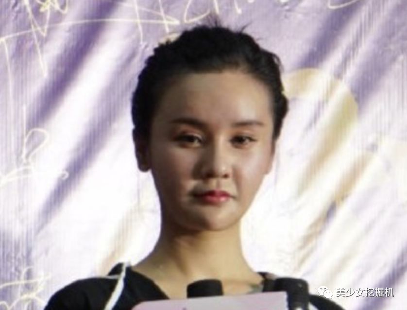 隔一段时间就“变脸”，自拍他拍两个人，网红出道拍电影被全网嘲