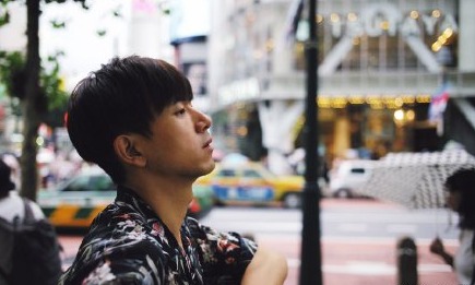 大型吃醋现场！王栎鑫留言李现遭妻子