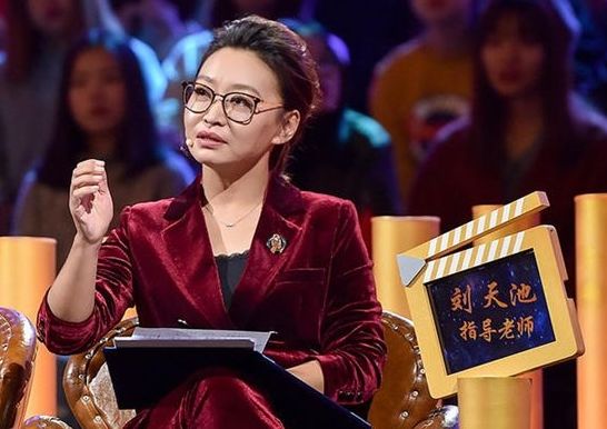 baby，郑爽，欧阳娜娜…她们演戏烂，原来全是因为她？