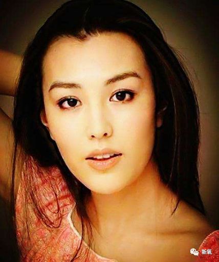 内地也有媲美王祖贤的大美人！曾风情万种、艳光照人…如今被嘲年老色衰？