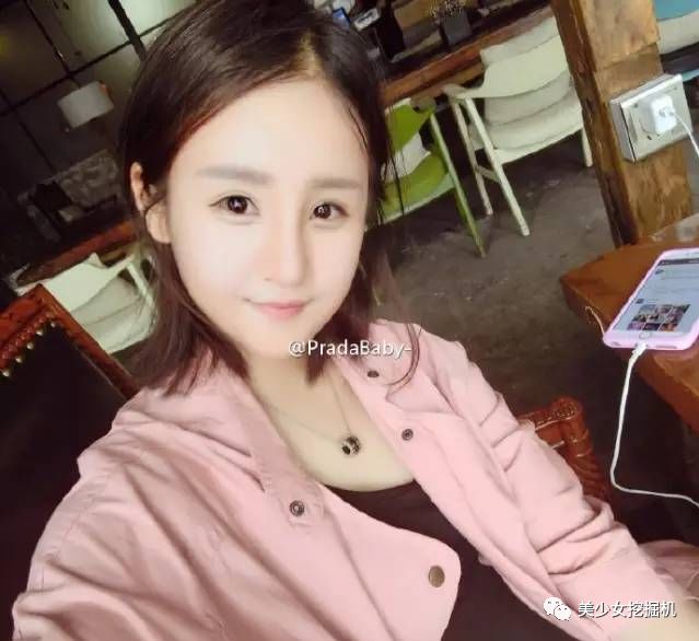 隔一段时间就“变脸”，自拍他拍两个人，网红出道拍电影被全网嘲