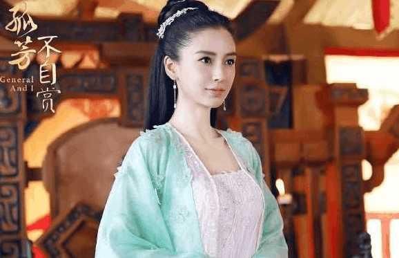 baby，郑爽，欧阳娜娜…她们演戏烂，原来全是因为她？