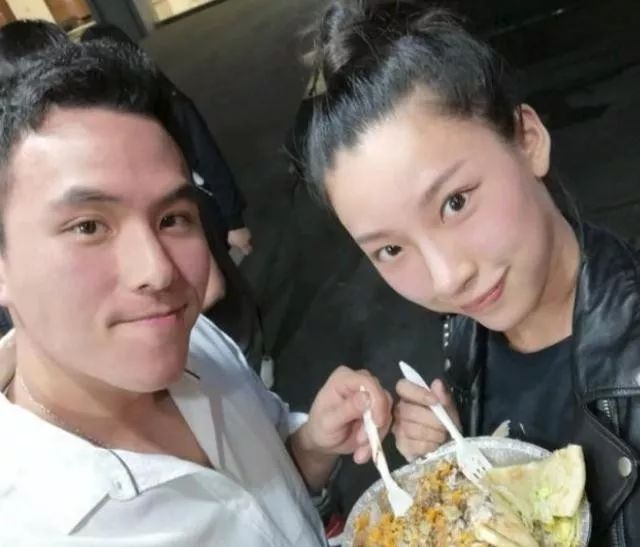 「圈表哥」赌王千金何超盈产女，豪门争产的高潮戏份给了奚梦瑶？