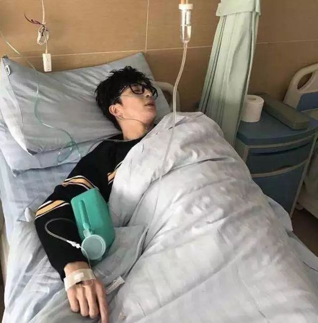 「我一点也不抓马」贵圈“戏精”列传：读书造假的张馨予，砸电视的苏醒，台风天摆拍的薛之谦...