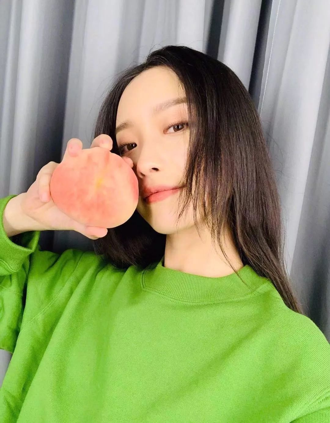 倪妮钟楚曦们还拍什么戏？就在红毯上当个花瓶吧