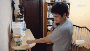 做饭带孩子主动解决婆媳矛盾，这样的24孝好老公她还说只是“标配”？