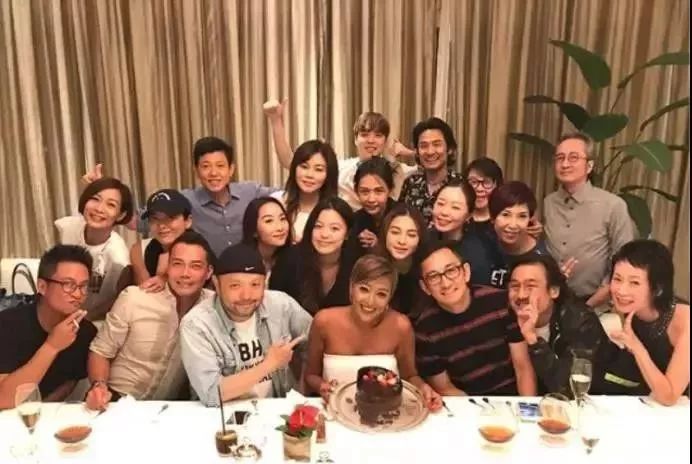 【GirlDaily】窦靖童叫她干妈，王菲为她掏2000万，55岁生日惊动了半个娱乐圈！