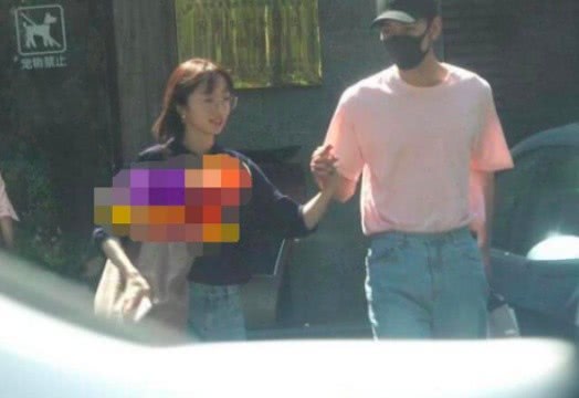 陈星旭胡冰卿恋情曝光？不止牵手逛街被拍，还疑在剧组同车换衣