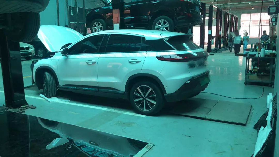 小鹏汽车再现维权风波，质量问题频发引车主退车