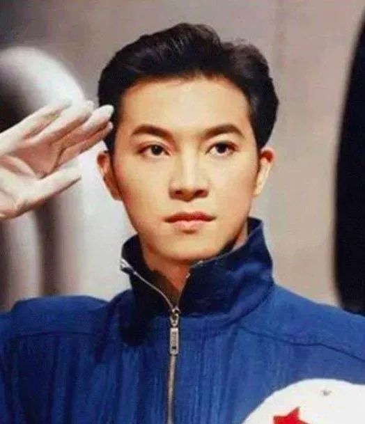 顶流“白月光”自毁神颜，如今演“渣男”翻红：叫我偶像派，你骂谁呢？