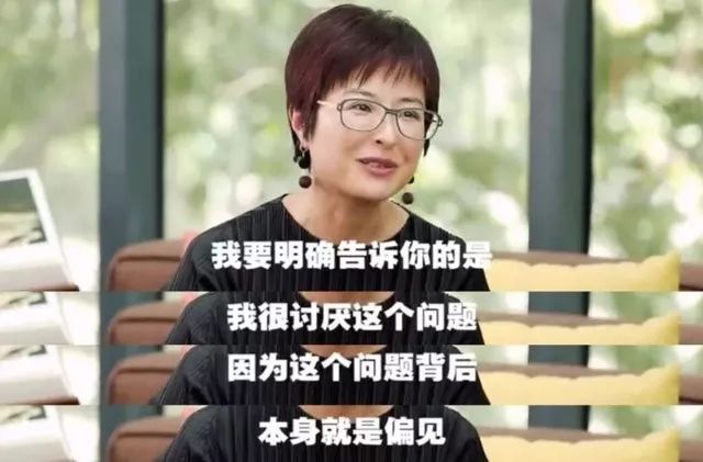 杨幂被骂不带娃，刘恺威是好爸爸：是否为生活丢盔弃甲，才配当妈？
