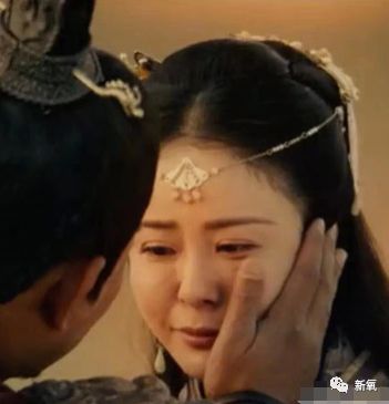 家喻户晓的童年女神复出！40岁为演第一美人被指整容过度脸崩了…
