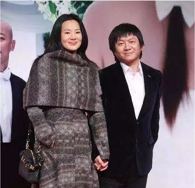 【美美娱乐】终于红了！演24年配角，拿影后，还和天后初恋结婚了