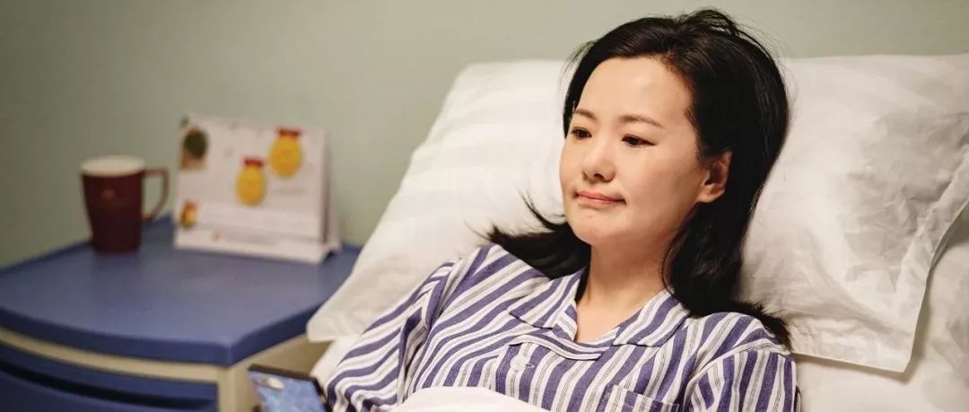 【美美娱乐】终于红了！演24年配角，拿影后，还和天后初恋结婚了