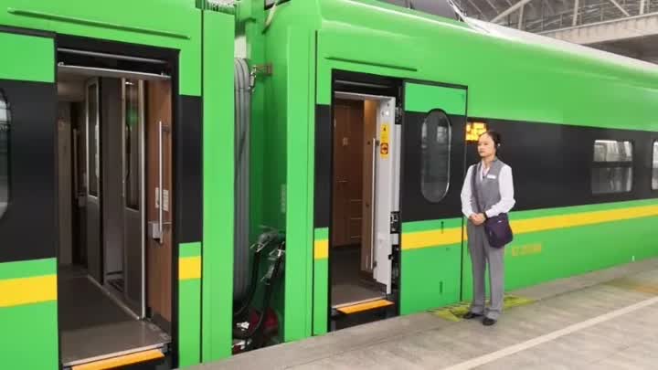 "绿巨人"来了!宁启铁路首班动车组顺利始发