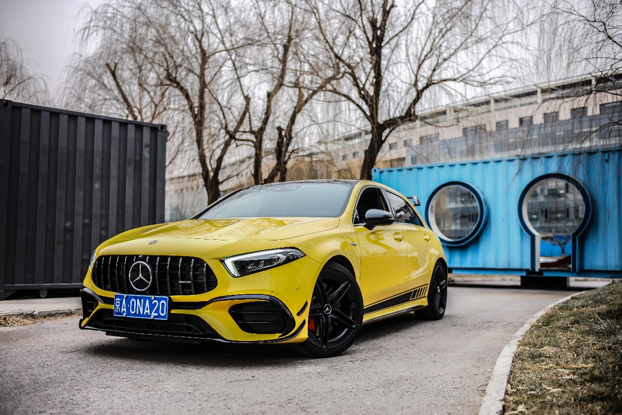 试驾奔驰新amg a45s 我30岁前最想买的车