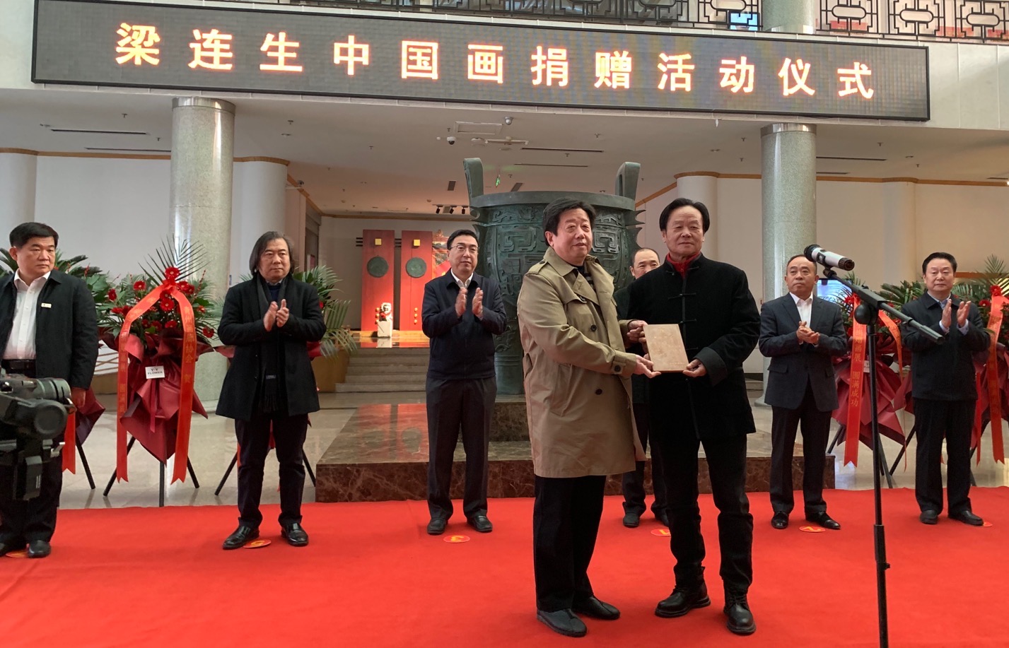 著名画家梁连生向家乡潍坊捐赠精品力作52幅