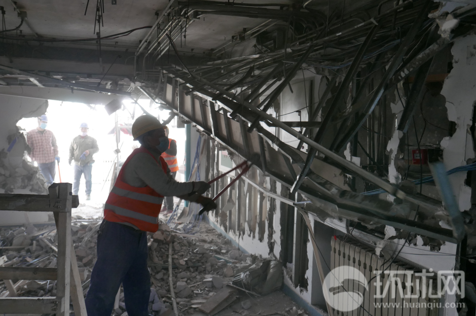 北京小汤山医院开始重建 数百工人入驻施工