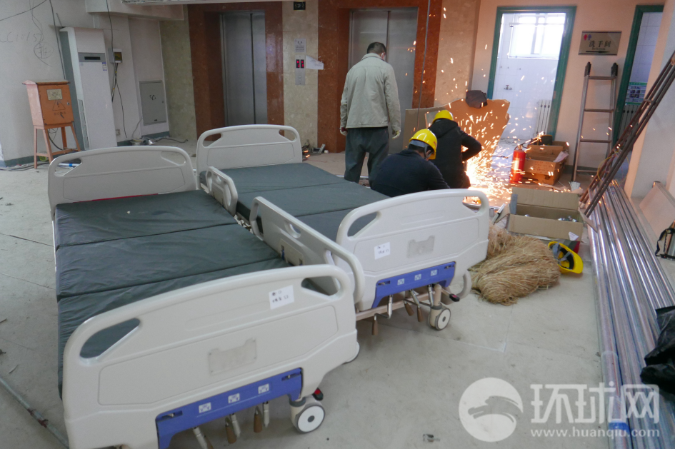 北京小汤山医院开始重建 数百工人入驻施工