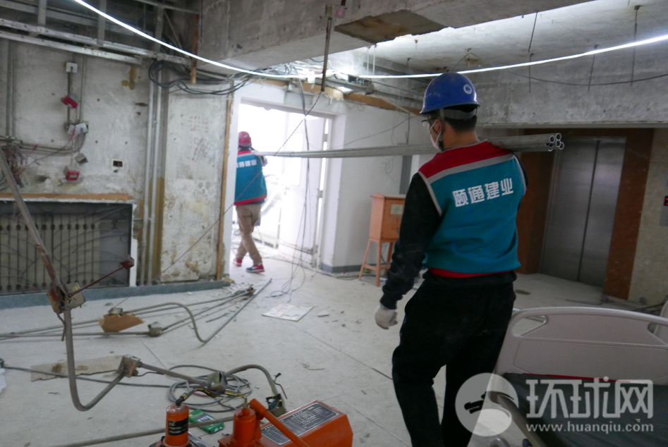 北京小汤山医院开始重建 数百工人入驻施工