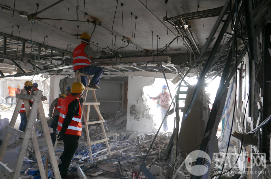 北京小汤山医院开始重建 数百工人入驻施工